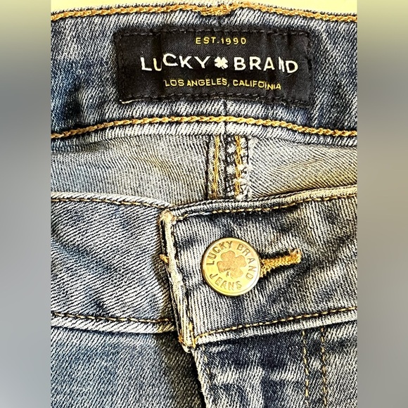 Lucky Brand Lolita Super Skinny Light Blue Slightly Distressed Jeans Size 6 - Picture 9 of 16